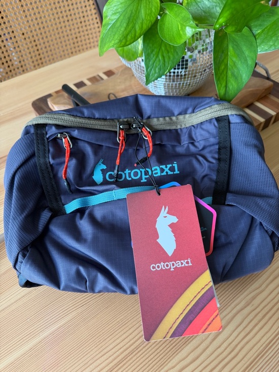 cotopaxi Handbags - Cotopaxi Lagos 5 L Hydration Hip Pack - 68 oz. Reservoir, Graphite